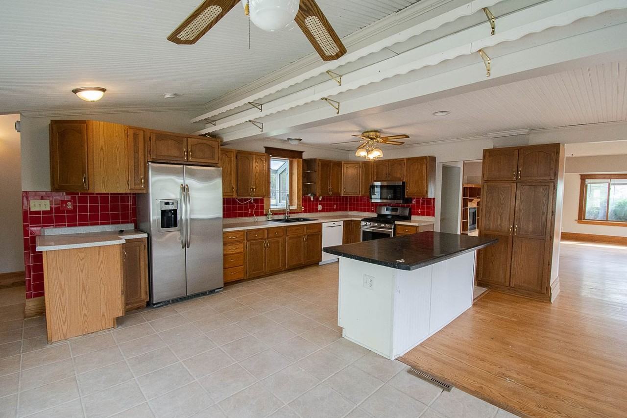 1321 3rd Ave Nw - Photo 7 of 28