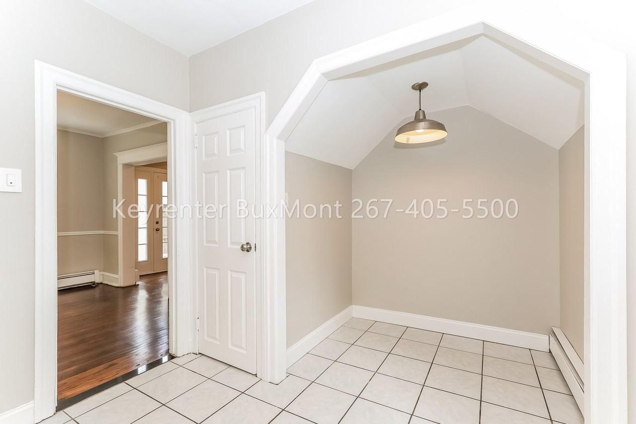 207 Church Rd - Photo 3 of 18