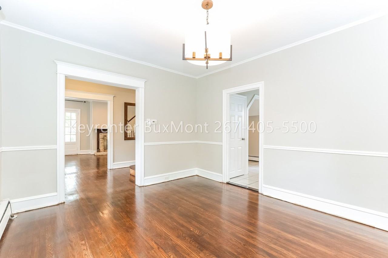 207 Church Rd - Photo 6 of 18