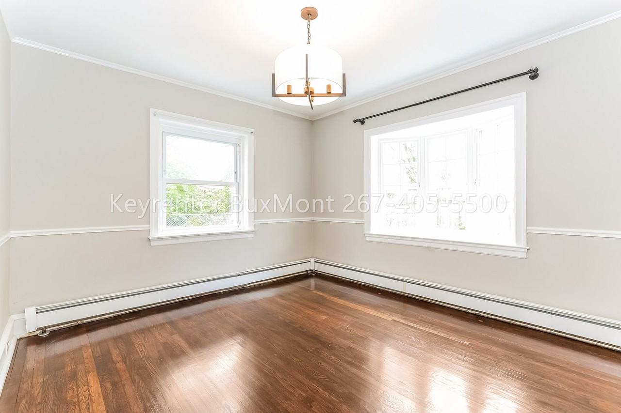 207 Church Rd - Photo 7 of 18