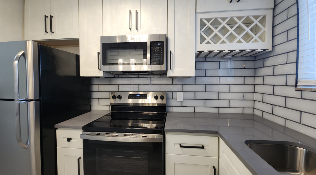 7556 Byron Pl - Photo 5 of 14
