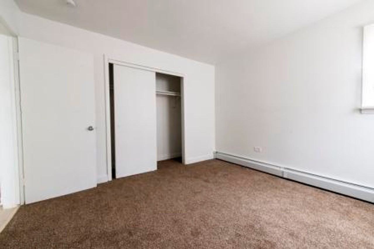 2062 W 135th Pl Blue Island, IL 60406 - Photo 5 of 14