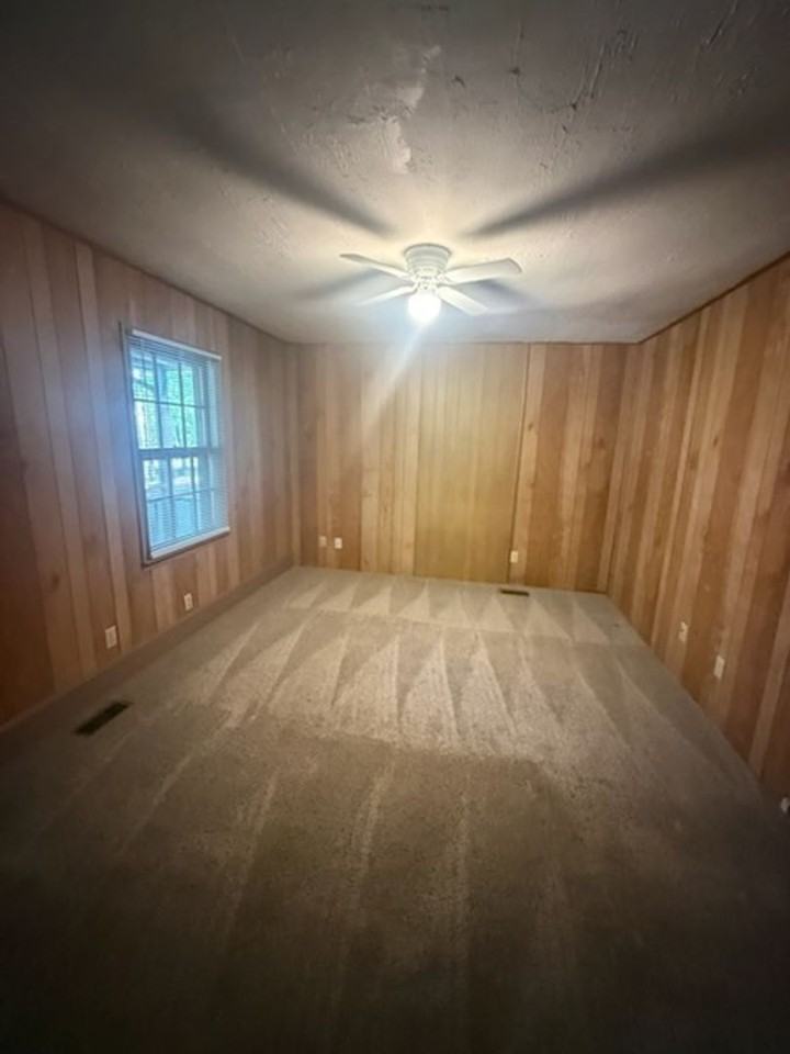 1326 Spanish Dr - Photo 3 of 8