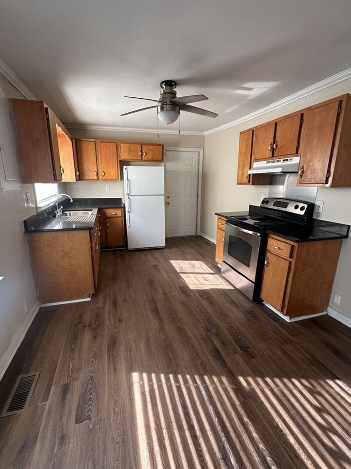 5505 Moody Sawyer Rd - Photo 3 of 8