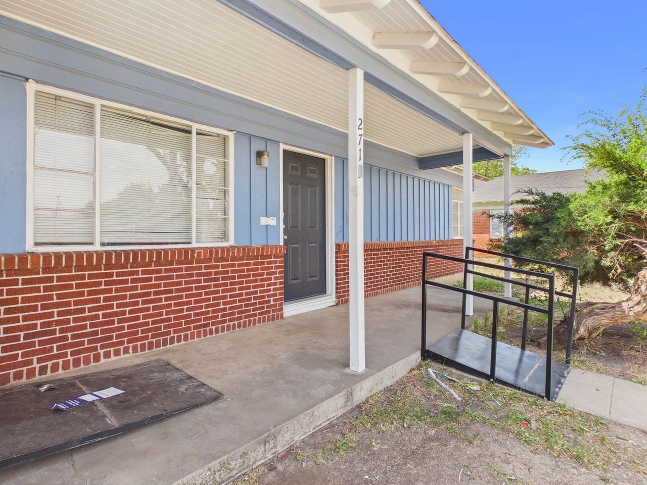 2713 Duncan Dr #B - Photo 3 of 3