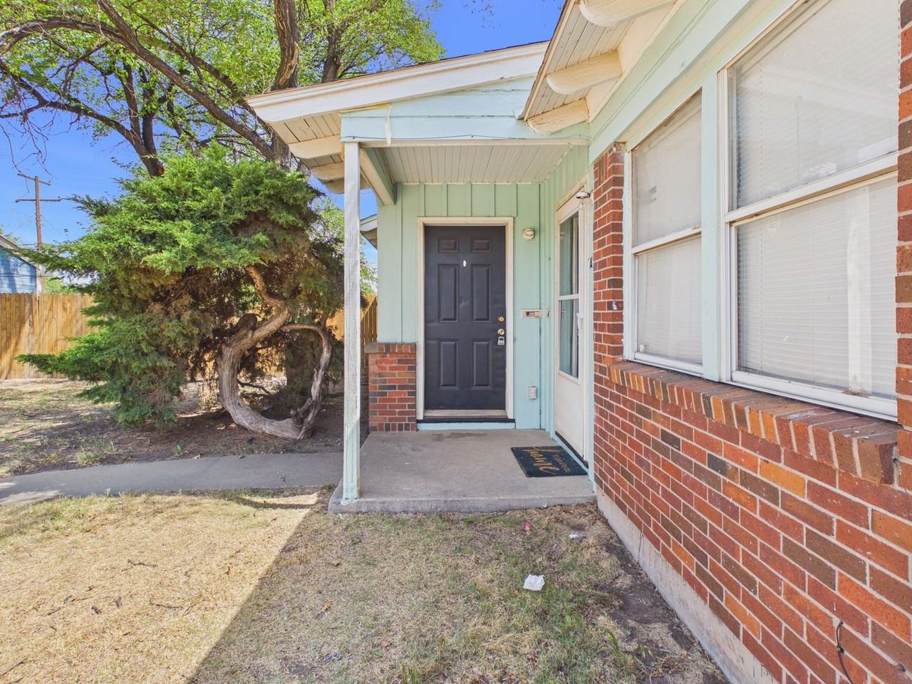 3002 Westhaven Dr #B - Photo 2 of 3
