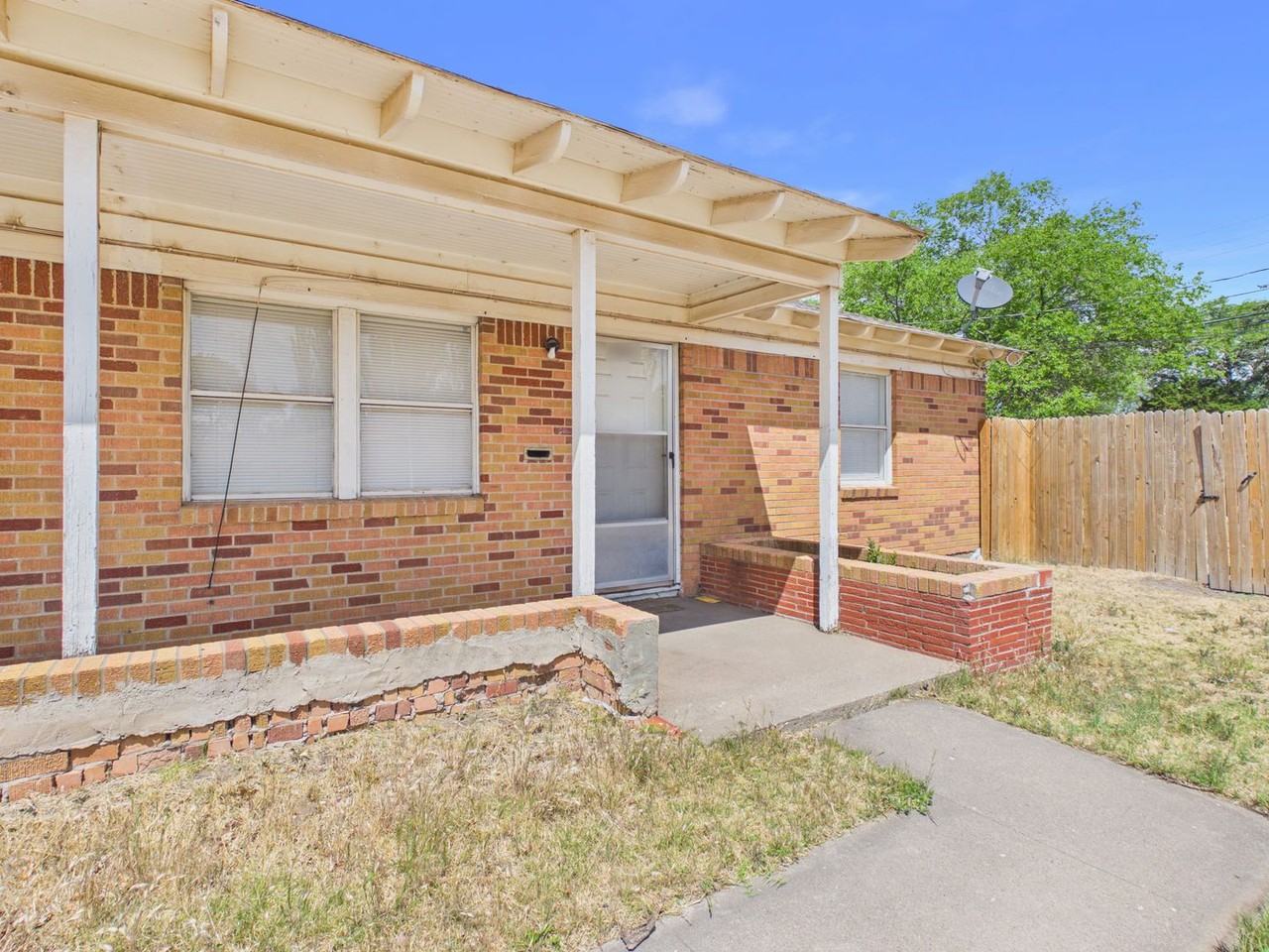 3010 Westhaven Dr #A - Photo 3 of 3