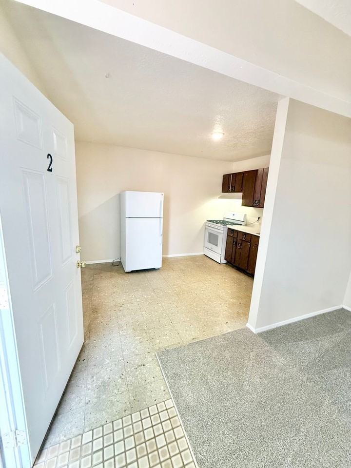 317 General Marshall St NE - Photo 2 of 8