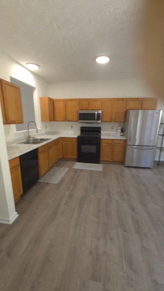 424 Woodstock Ln - Photo 2 of 4