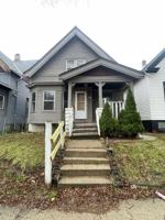 featured image of 2866 N 34th St