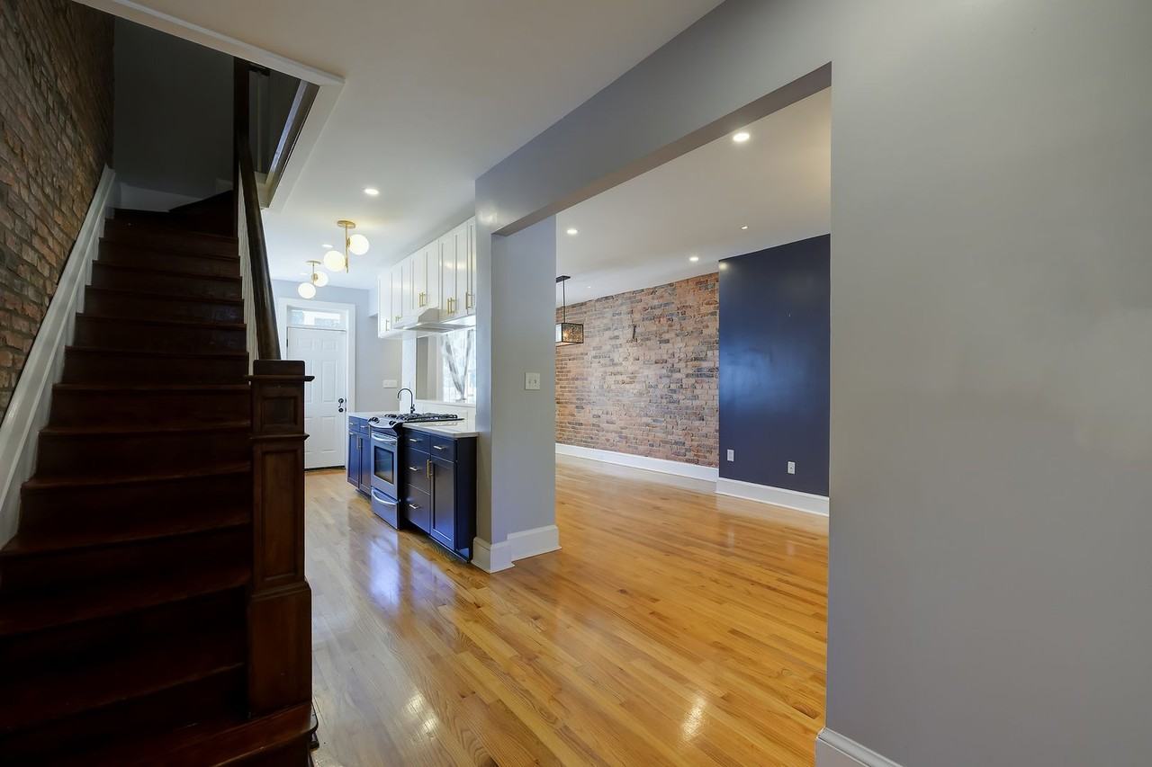 1123 7th St Ne - Photo 5 of 49