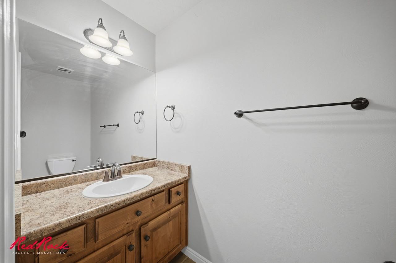 2422 S River Rd #5 - Photo 6 of 26