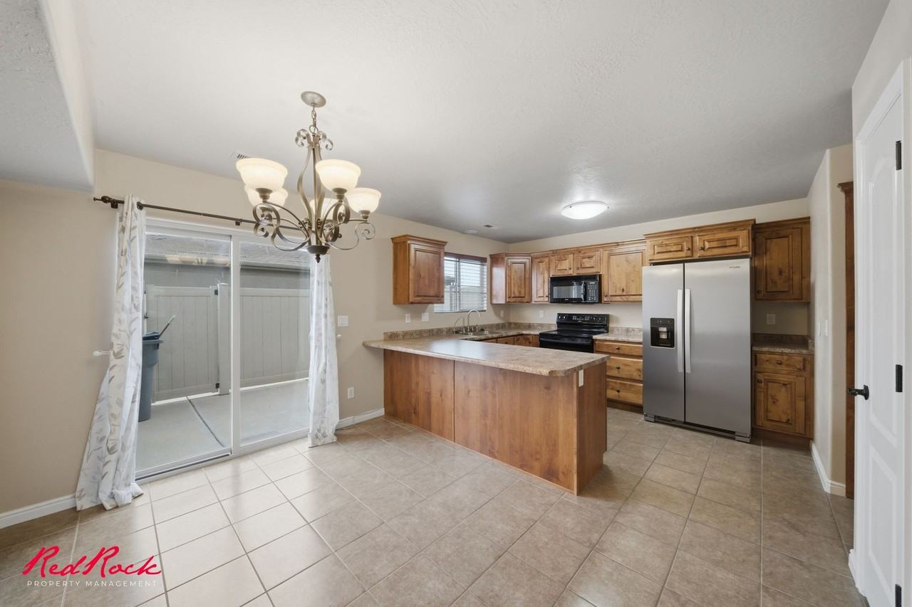 2422 S River Rd #5 - Photo 7 of 26