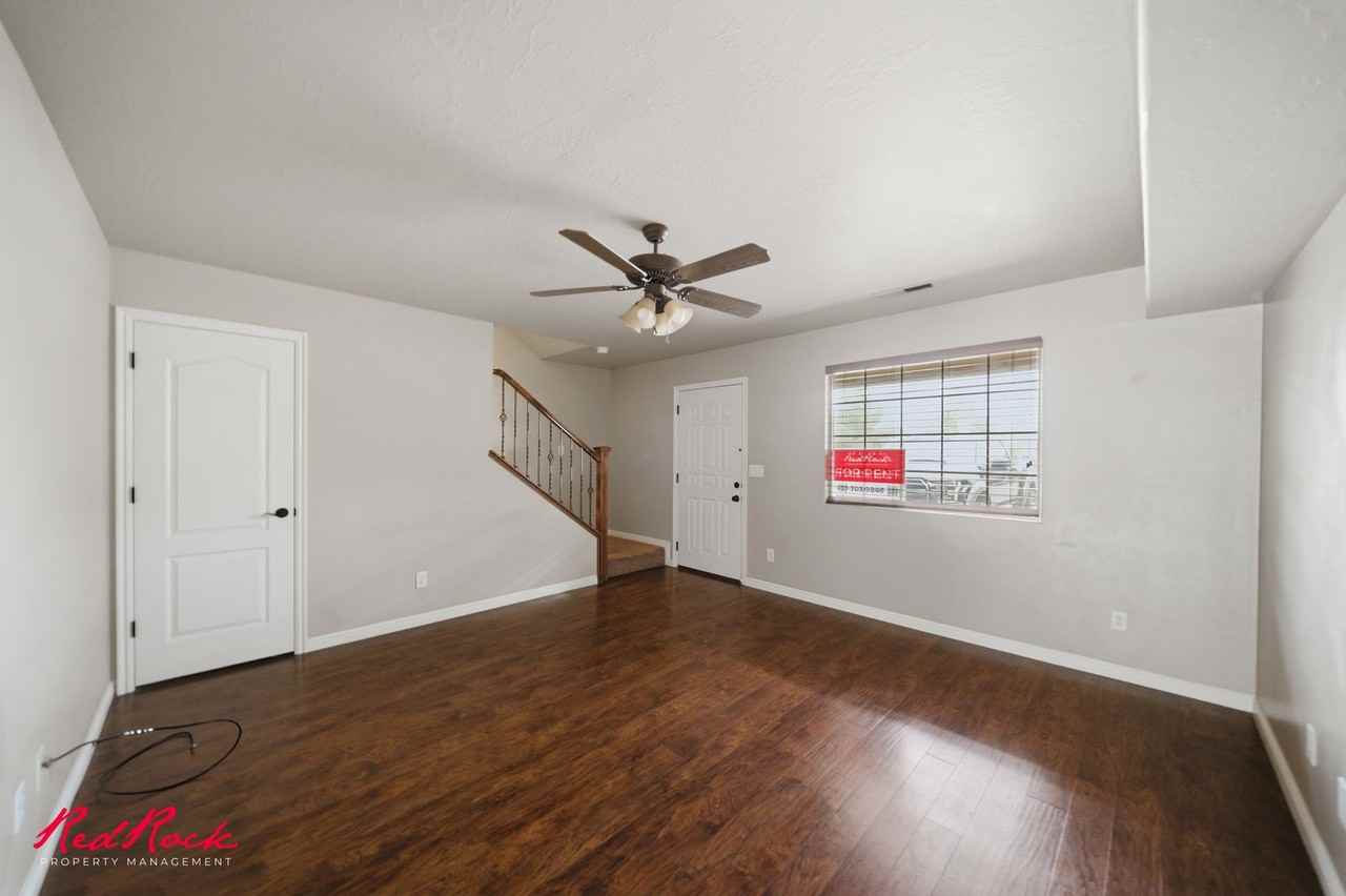 2422 S River Rd #5 - Photo 4 of 26