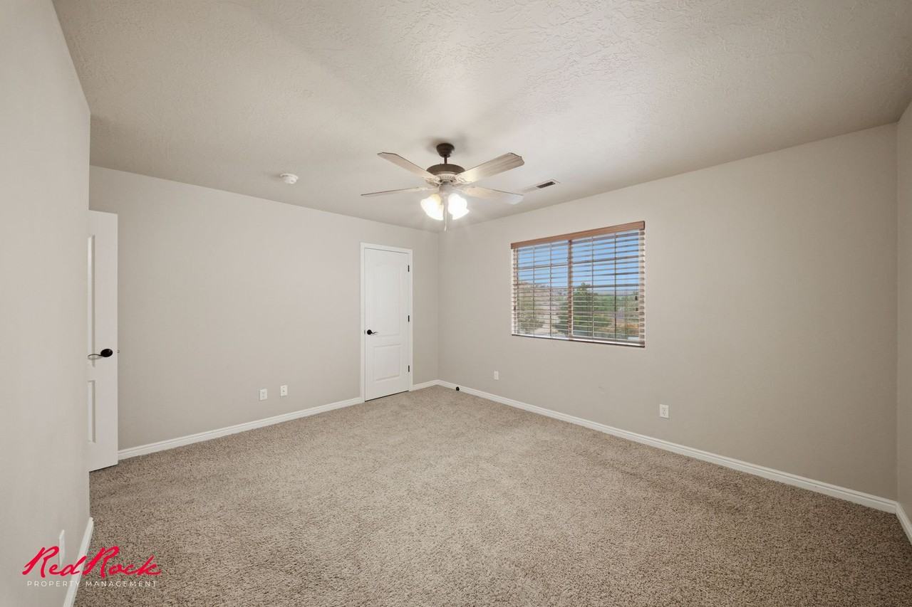 2422 S River Rd #5 - Photo 5 of 26