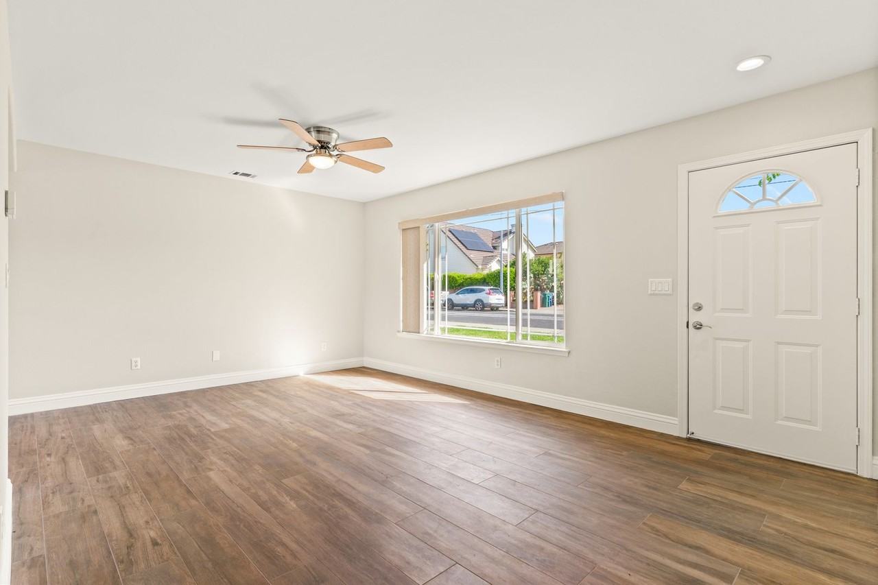 29189 Lassen St - Photo 2 of 22