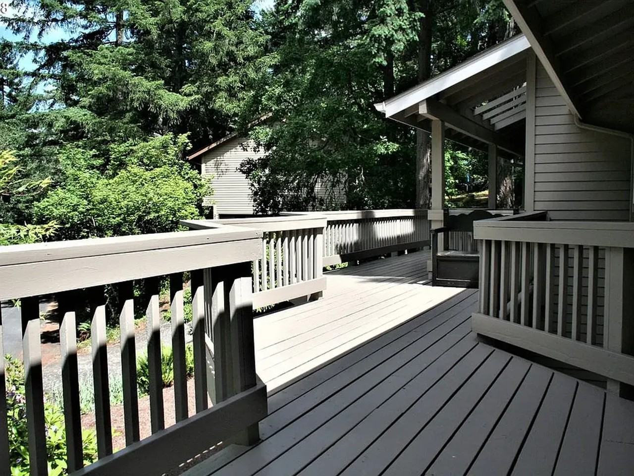 2805 Greentree Way - Photo 3 of 25