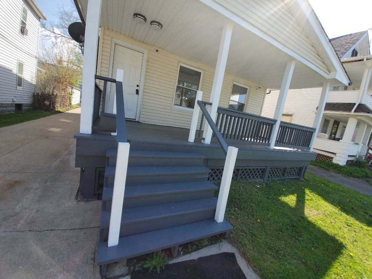 4309 Gifford Ave - Photo 2 of 50
