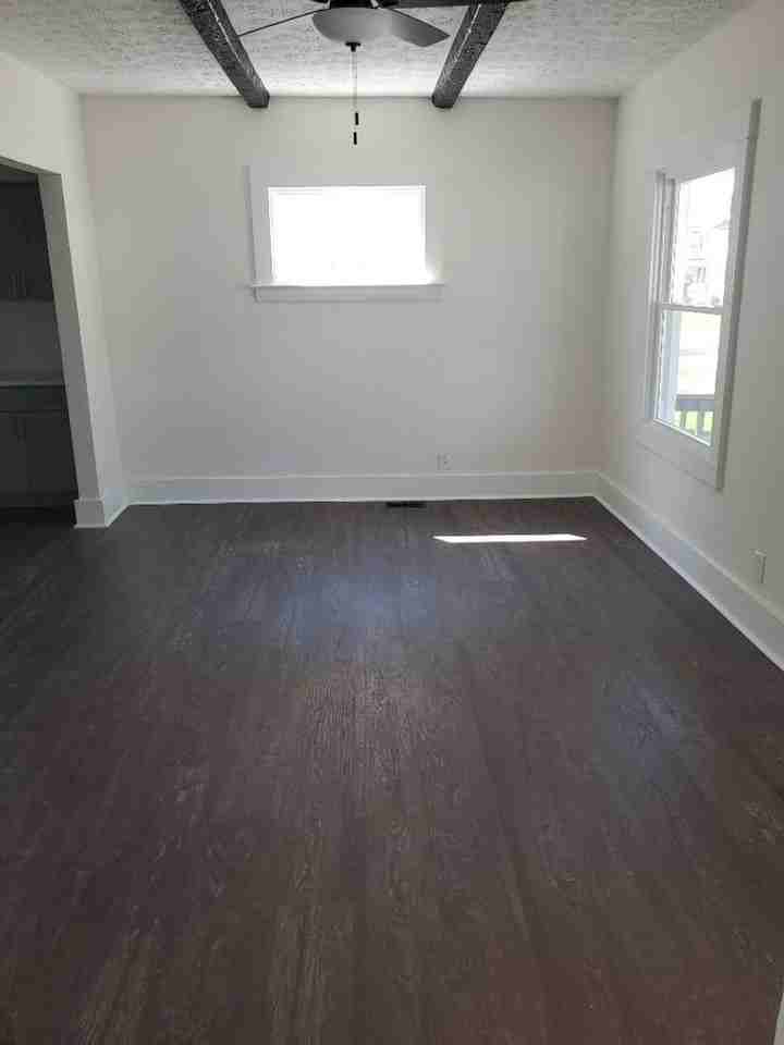 4309 Gifford Ave - Photo 6 of 50