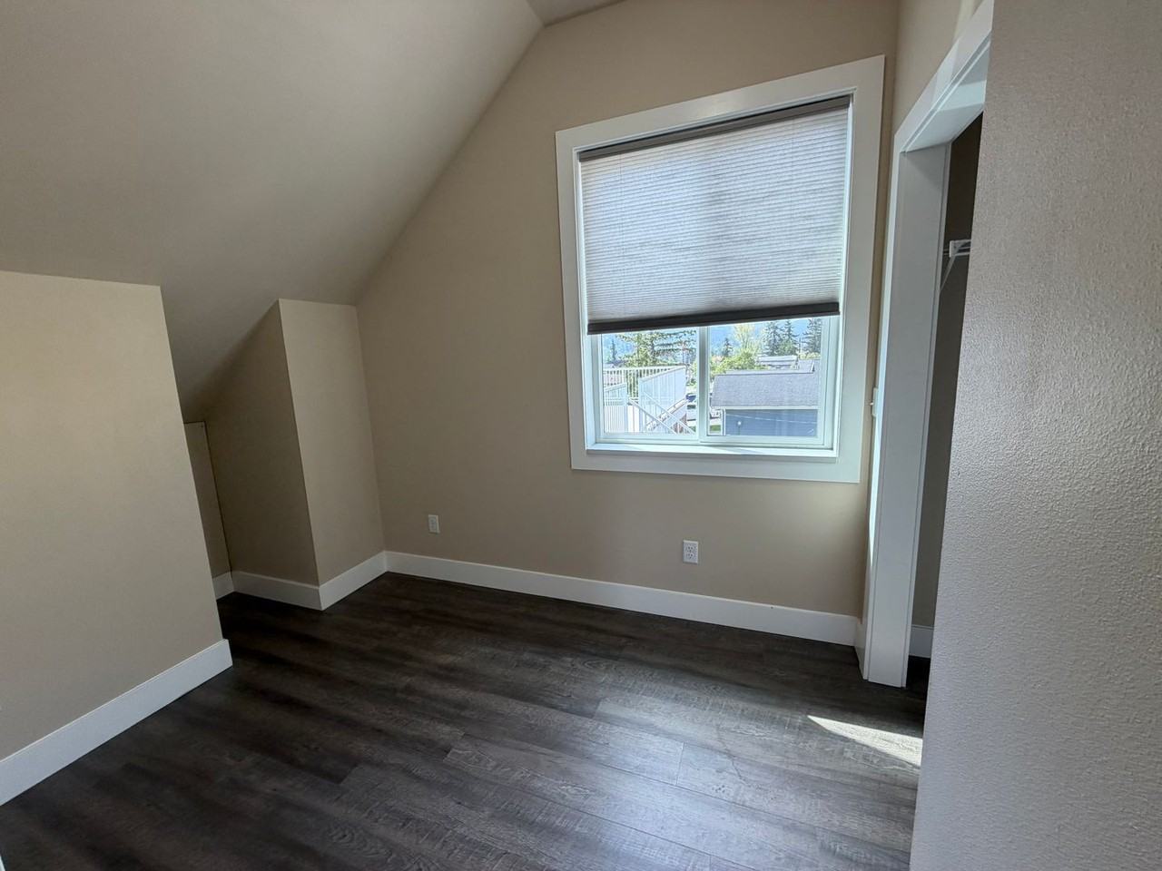 804 E Connecticut St - Photo 2 of 10