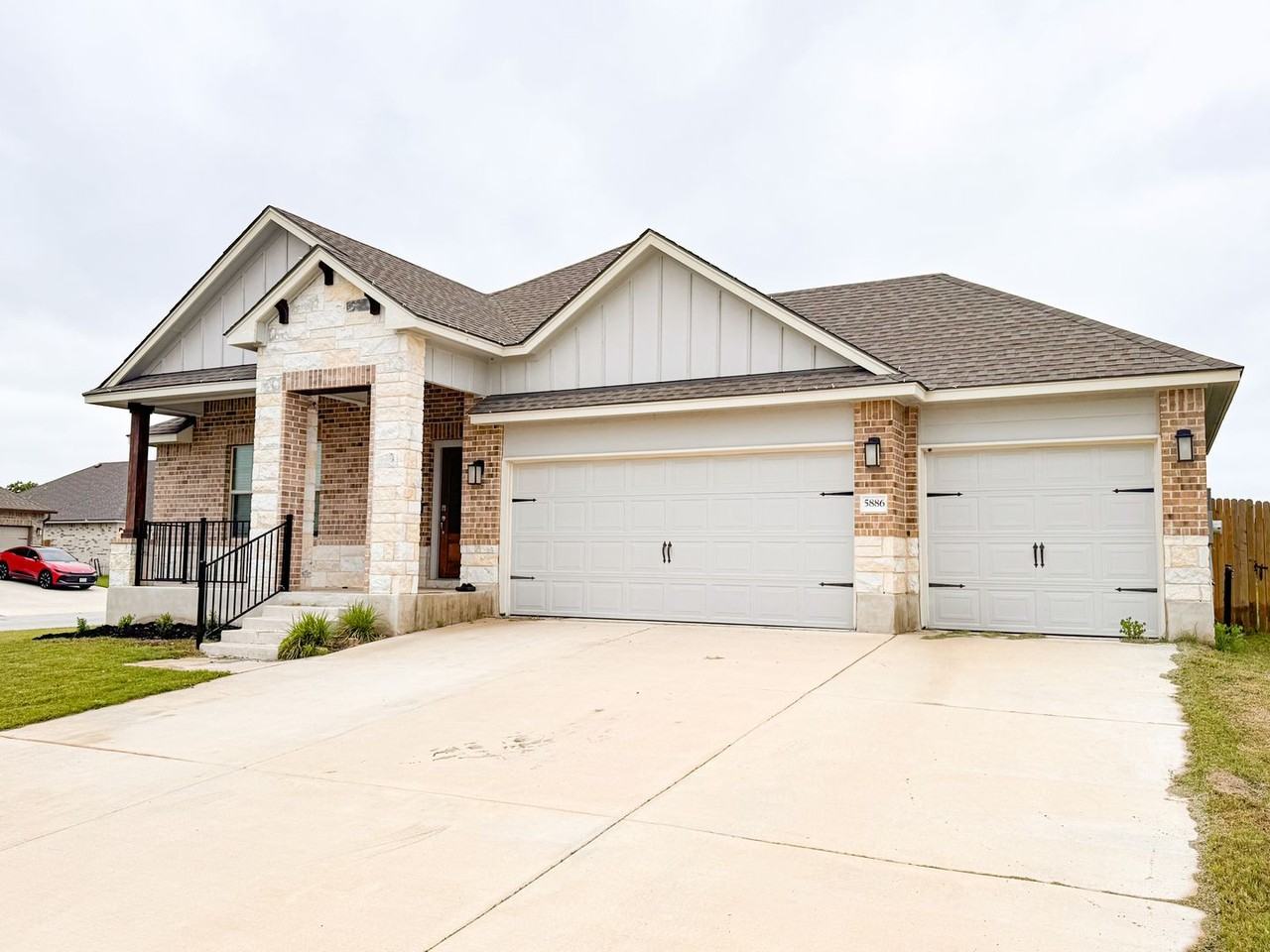 5886 Copano Loop