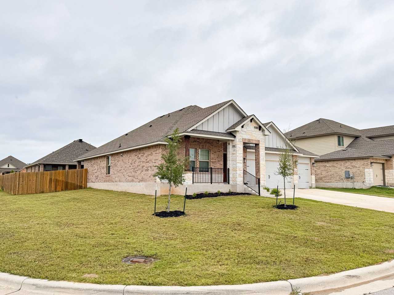 5886 Copano Loop - Photo 3 of 4
