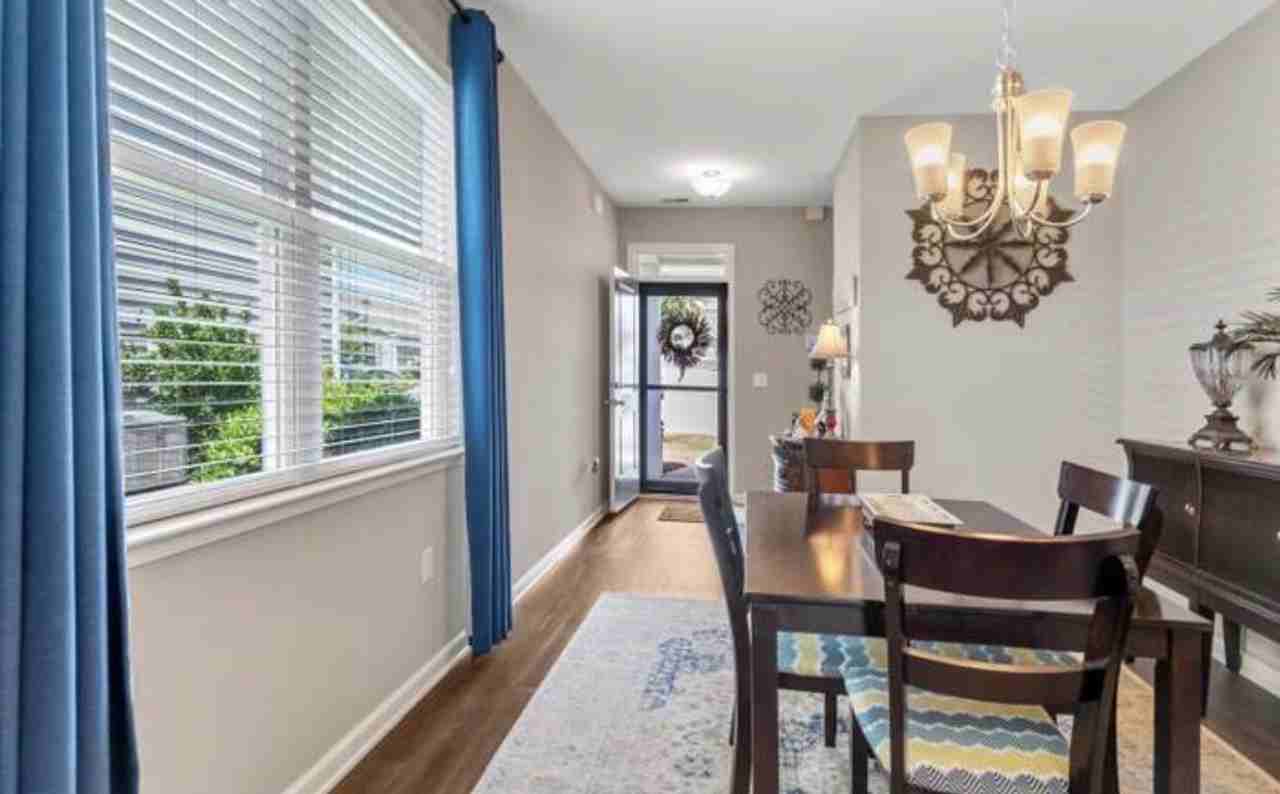 542 Hay Hill Ln - Photo 7 of 19