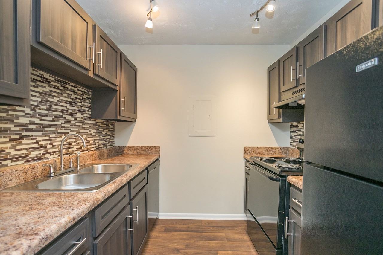 Candlewood - Photo 6 of 13