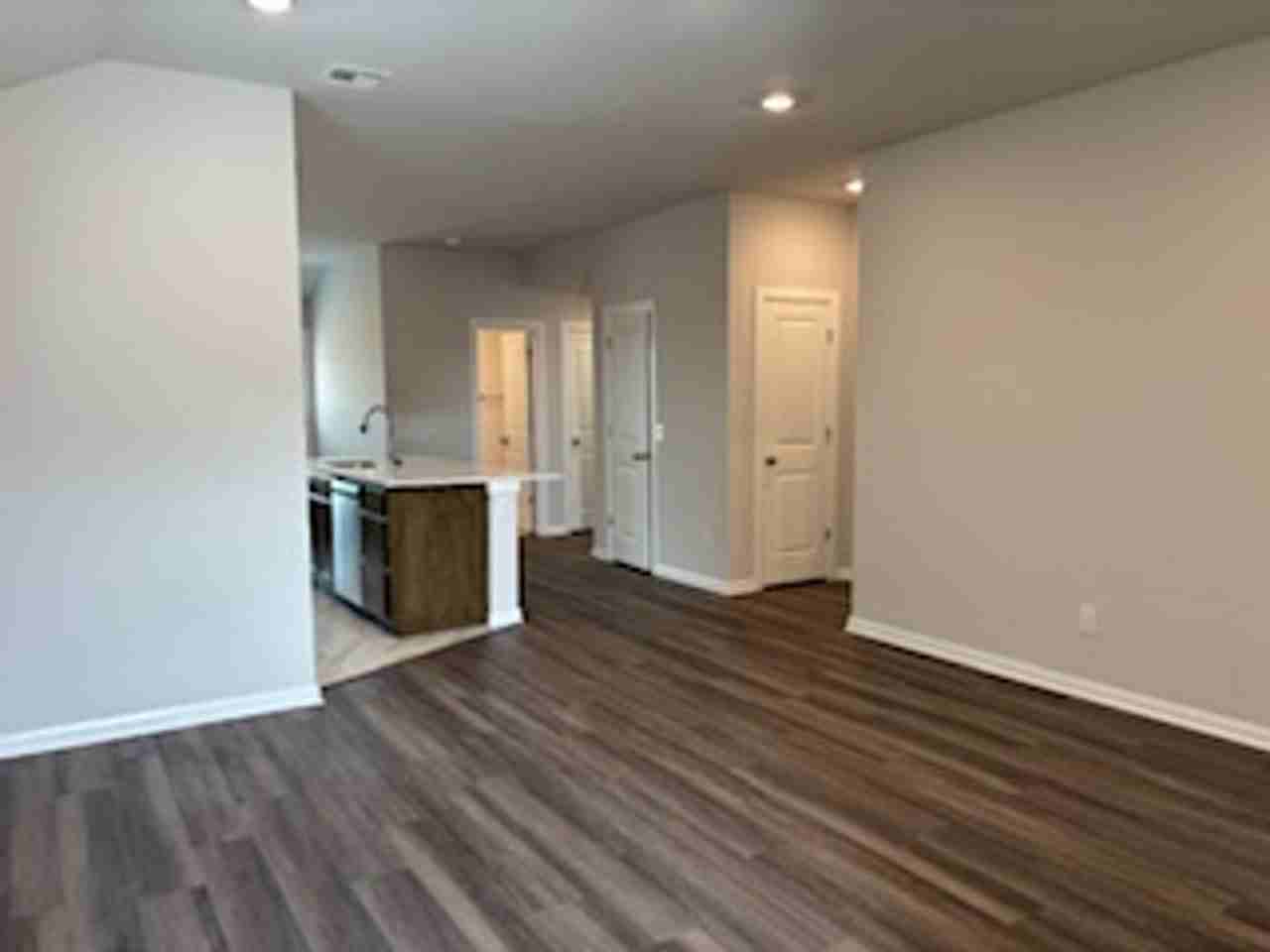 19521 Conway Dr - Photo 3 of 14