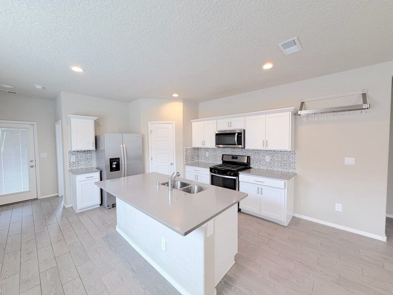 10656 Aspiration Ln Sw - Photo 6 of 32
