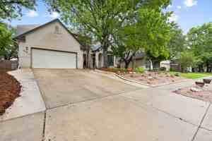featured image of 1318 Barton Crk