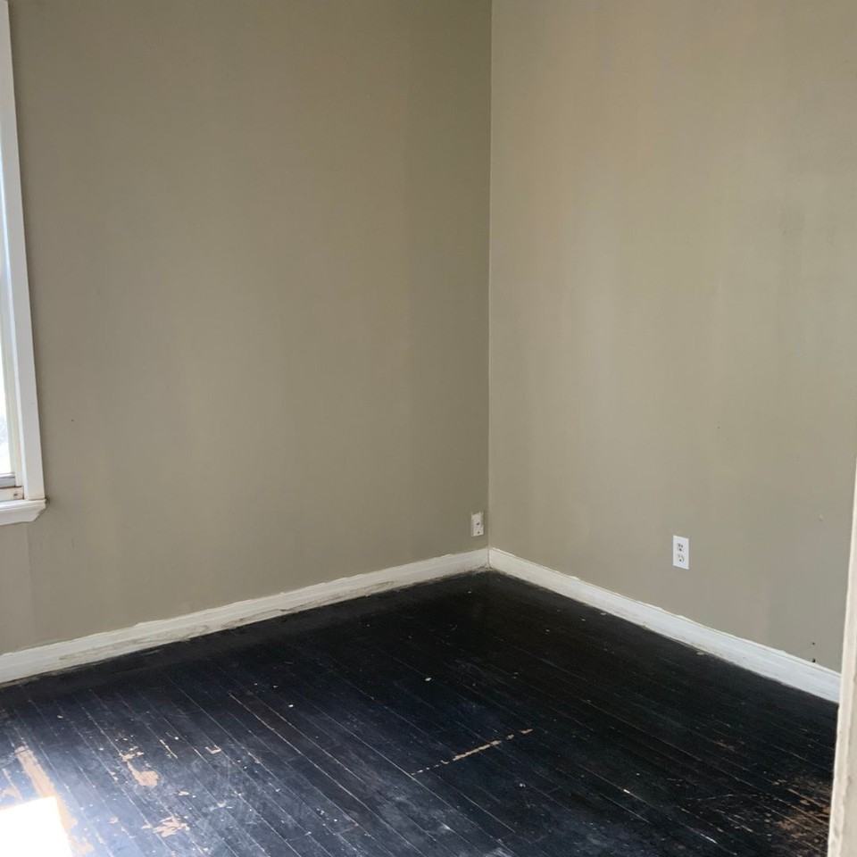 1637 Nw 16th Ave - Photo 3 of 8