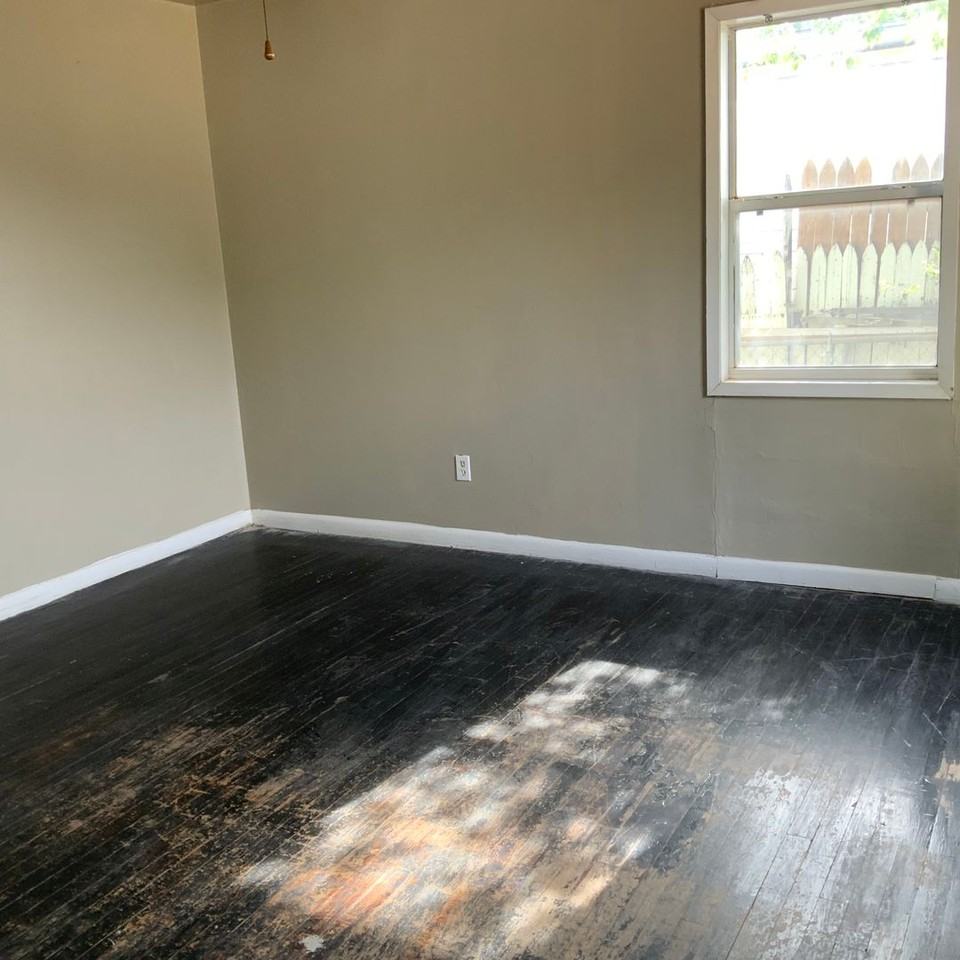 1637 Nw 16th Ave - Photo 6 of 8