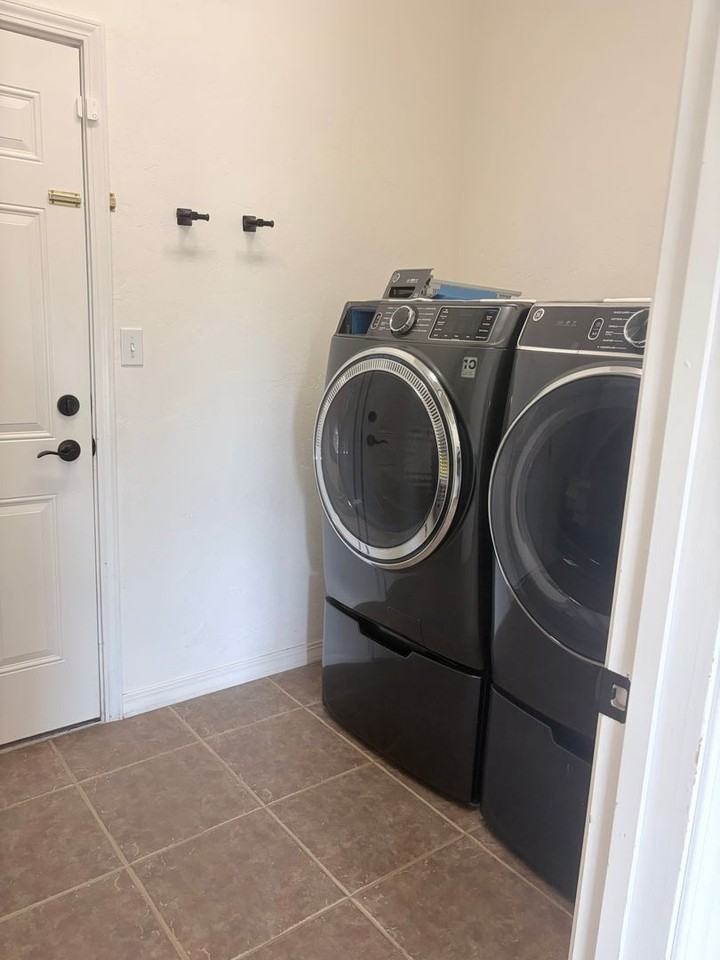 109 Cinnamon Dr - Photo 3 of 20