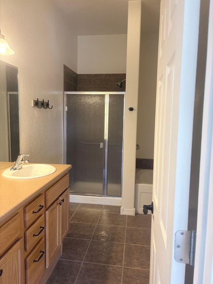 109 Cinnamon Dr - Photo 7 of 20