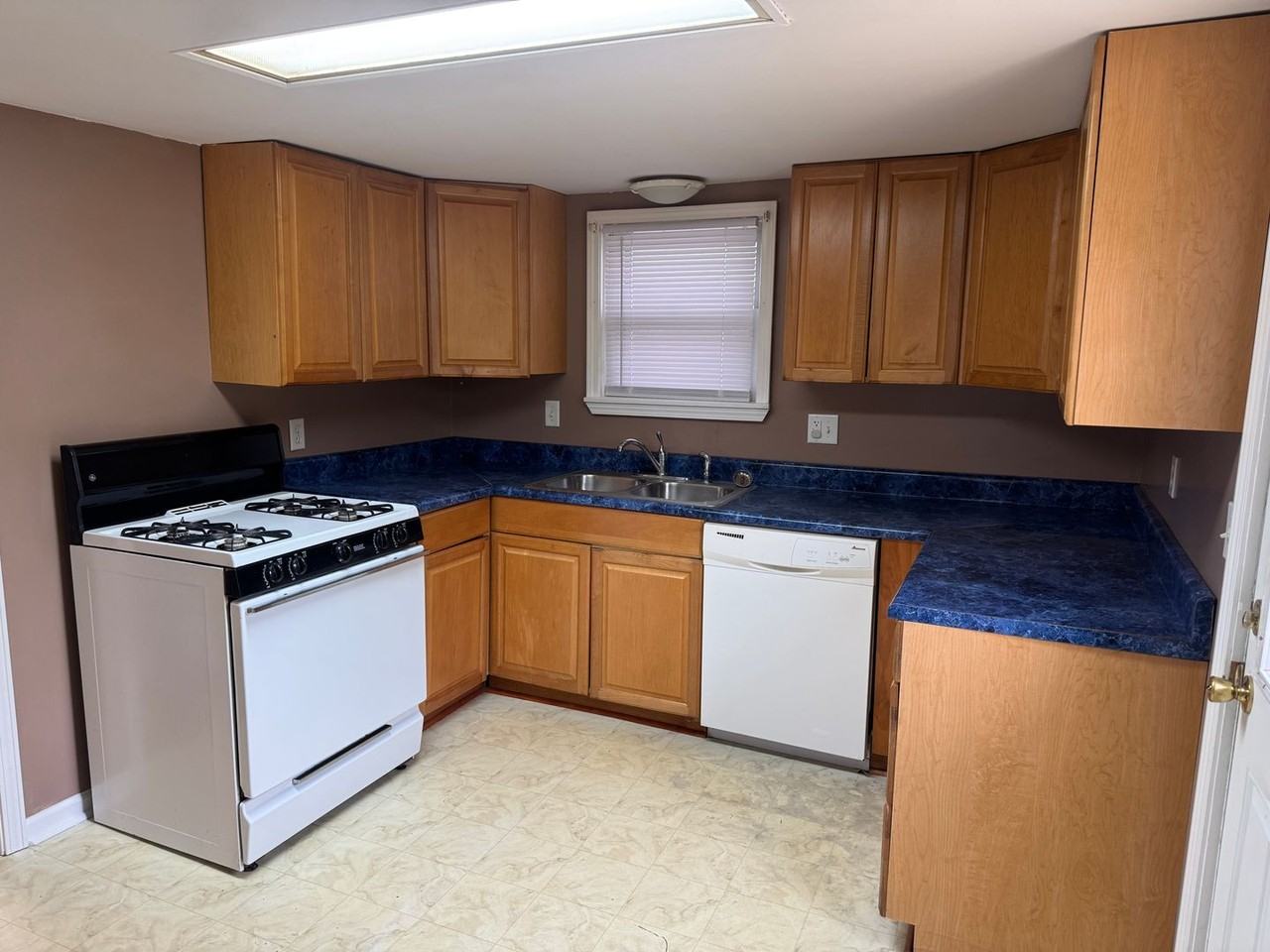 1616 S 25th St - Photo 6 of 13