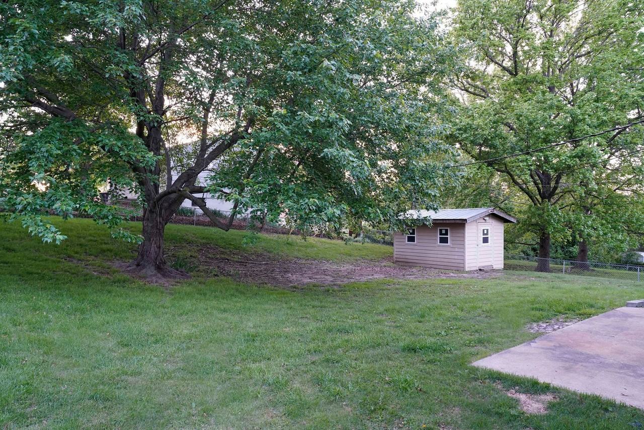 5540 N Garfield Ave - Photo 4 of 20