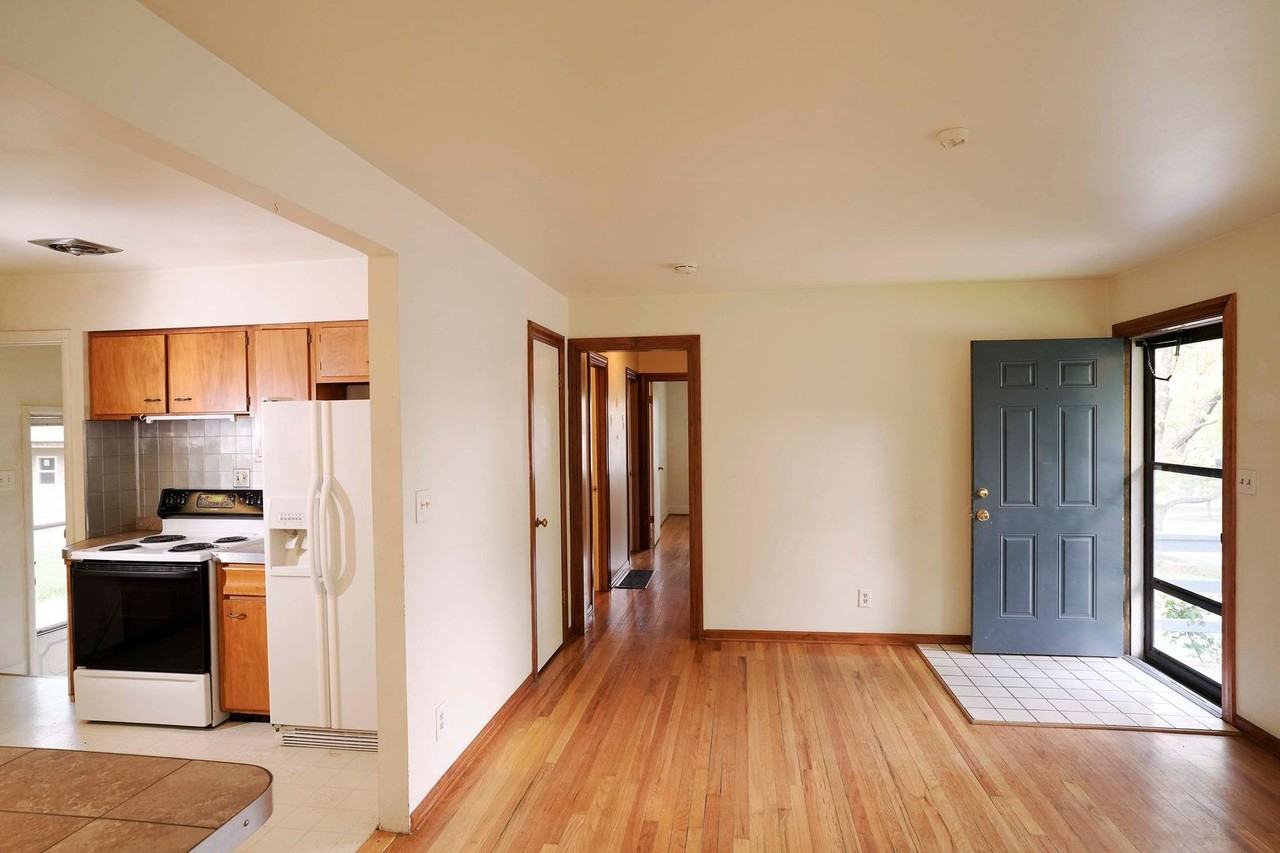 5540 N Garfield Ave - Photo 7 of 20
