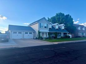 2295 Arrowhead Cir - Photo 1 of 1