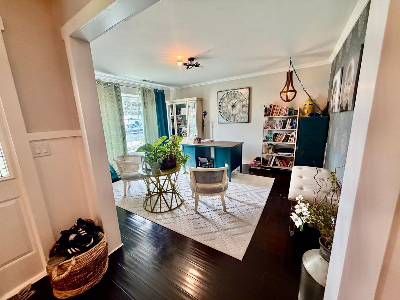 2295 Arrowhead Cir - Photo 3 of 42