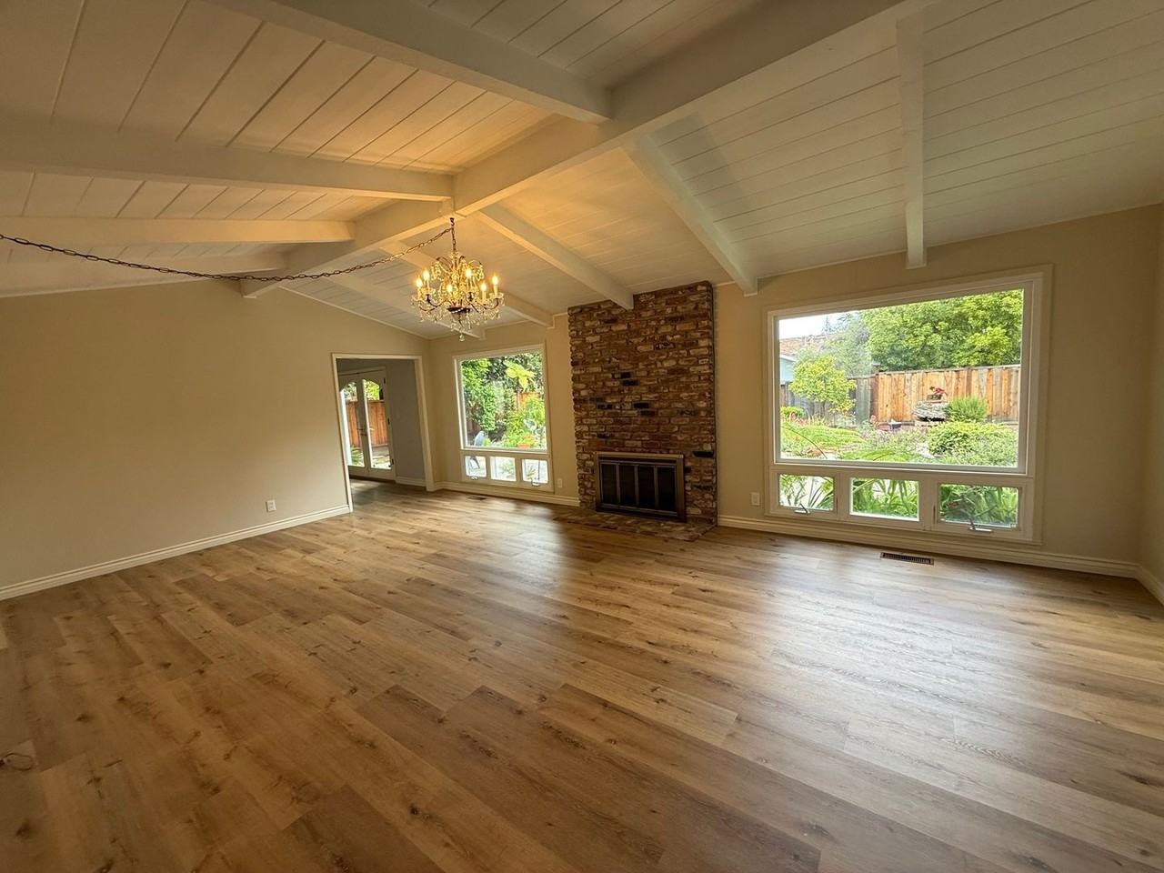 18813 Westview Dr - Photo 4 of 14