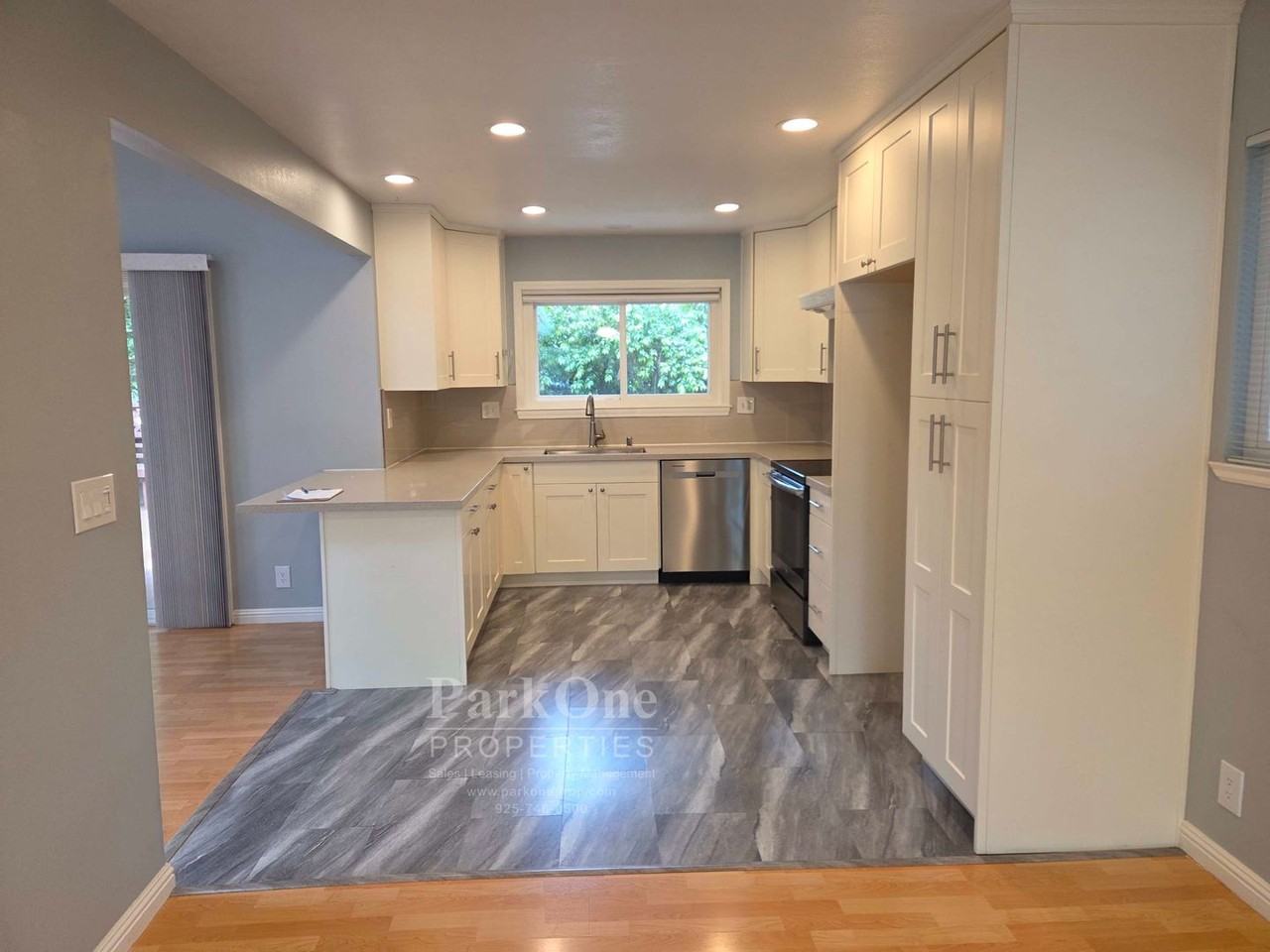 2720 Buena Vista Ave - Photo 2 of 15