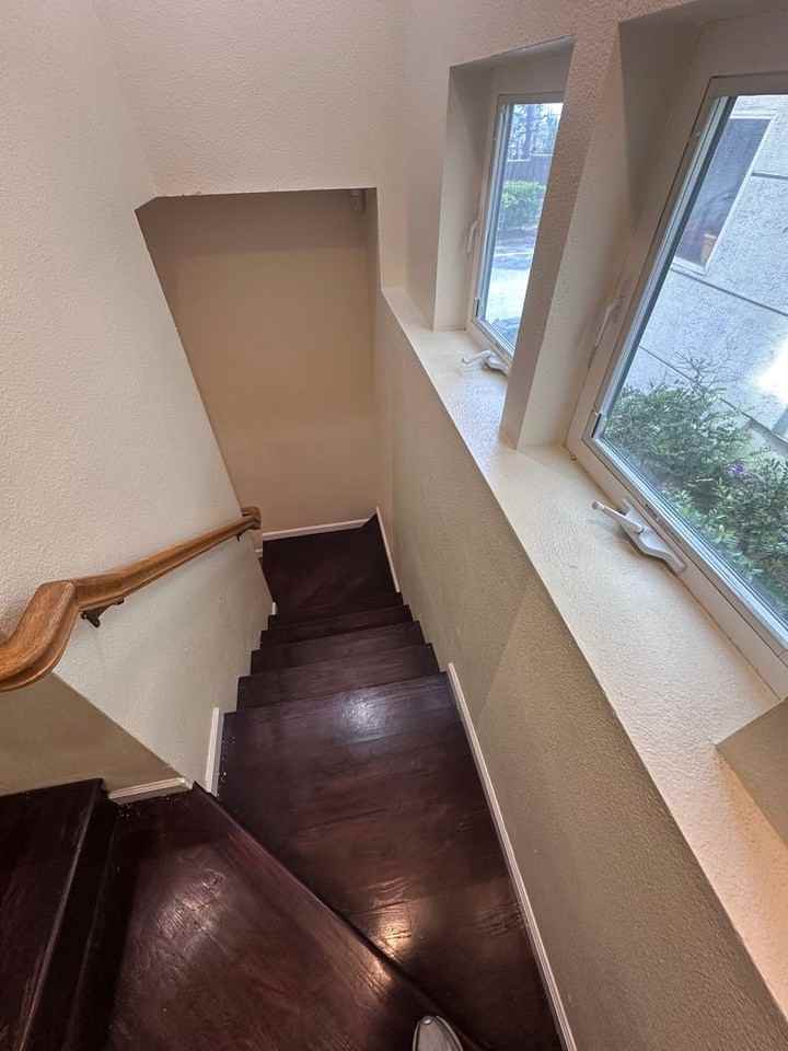 126 Serra Ln - Photo 7 of 32