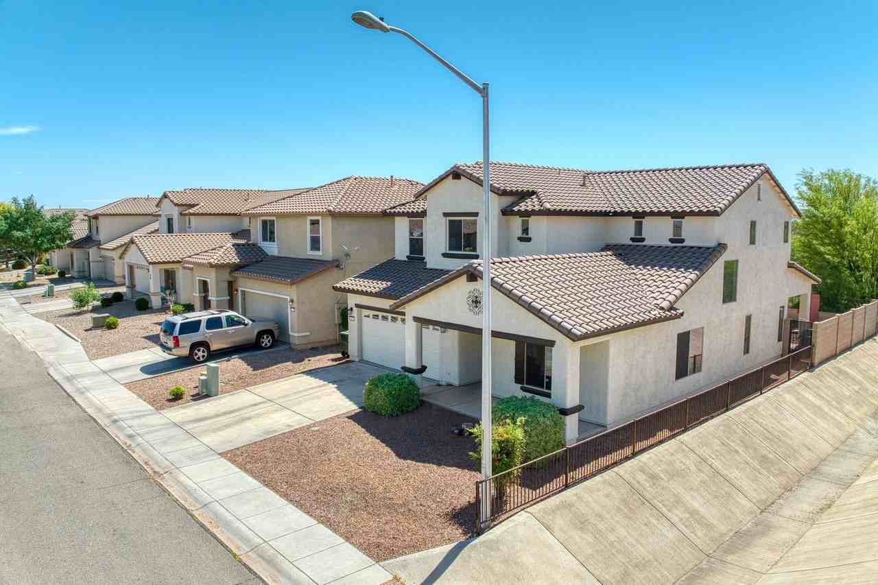 1387 Paso Robles Ave - Photo 3 of 39