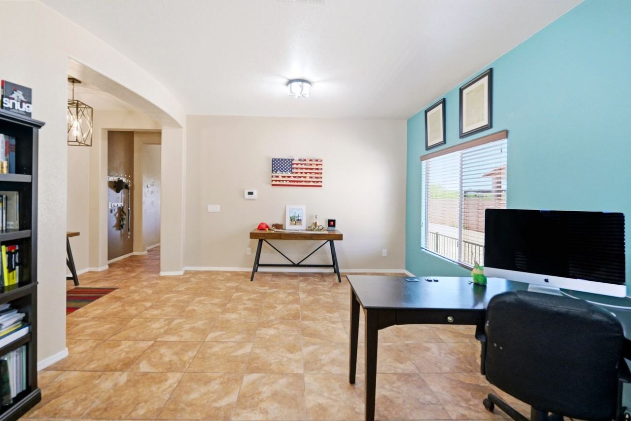 1387 Paso Robles Ave - Photo 6 of 39