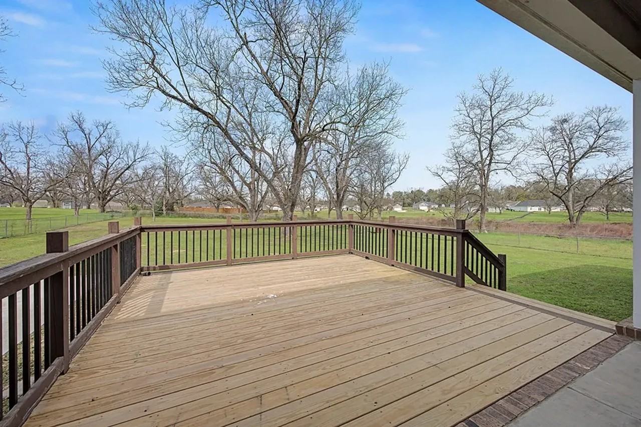 157 Pheasant Dr - Photo 4 of 16