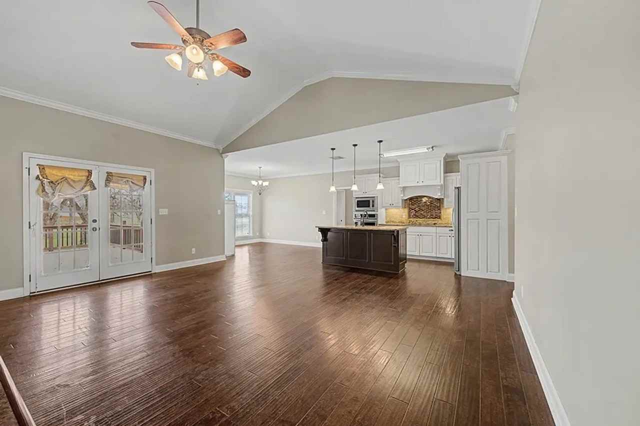157 Pheasant Dr - Photo 7 of 16