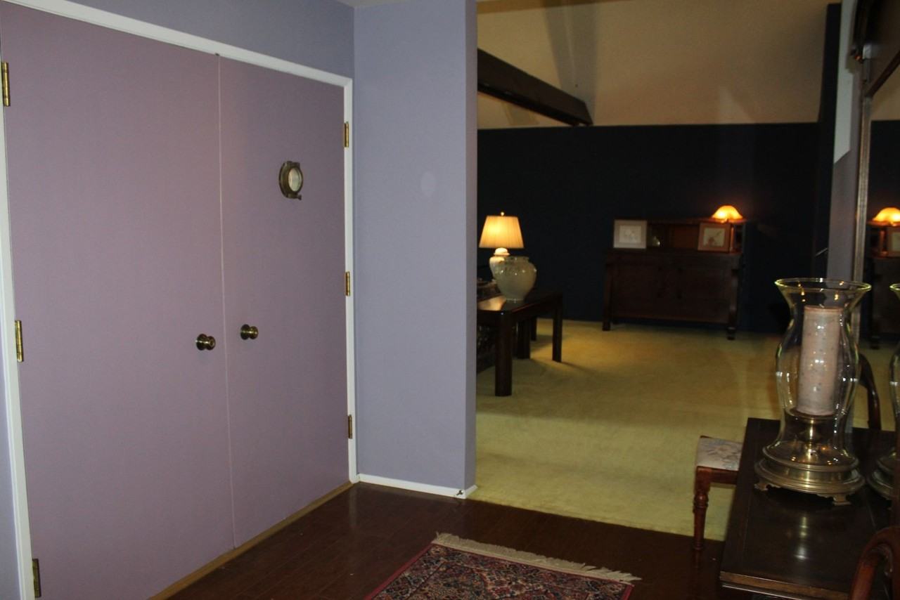 4301 Flintridge Dr - Photo 4 of 50