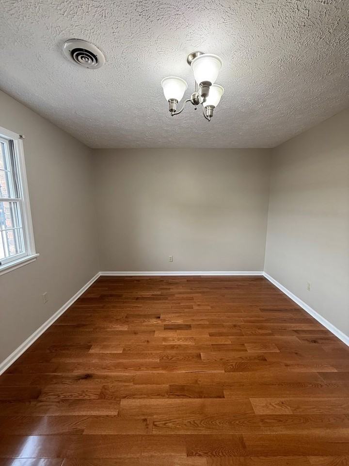 1544 Jessee St #H - Photo 4 of 23