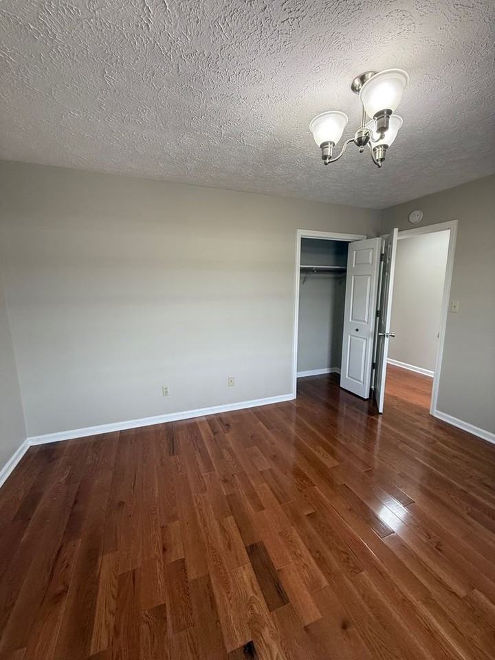 1544 Jessee St #H - Photo 5 of 23